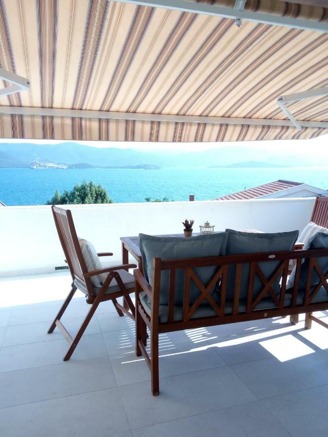 Apartmani More Komarna Eksteriør billede